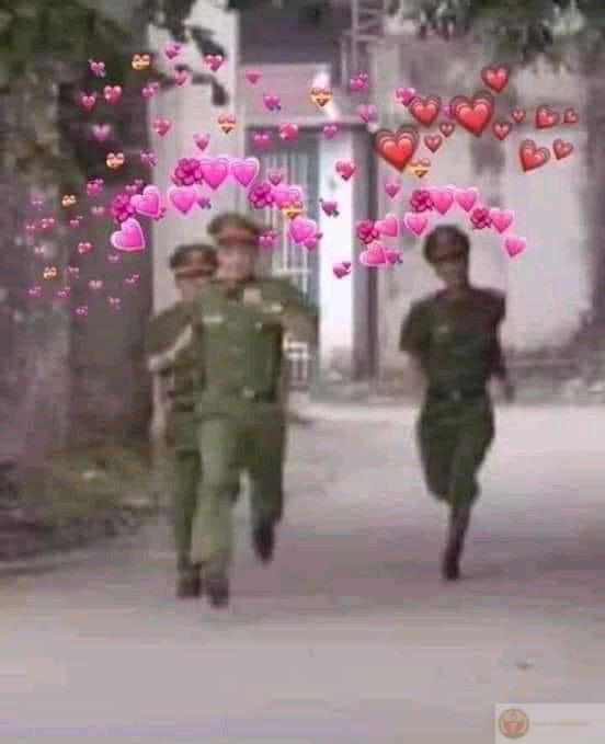 Một bức ảnh chế công an ngộ nghĩnh khiến dân tình không thể nhịn được cười