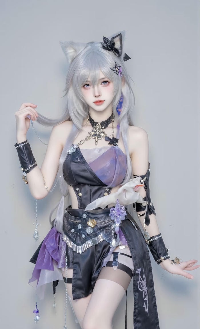 hình cô gái cosplay anime