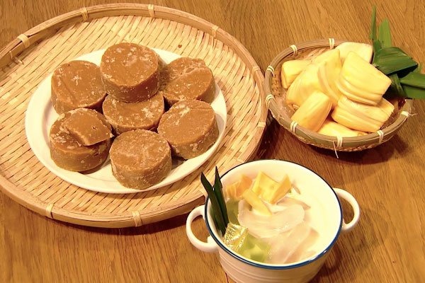 So sánh đường thốt nốt và đường mía, nên dùng loại nào?