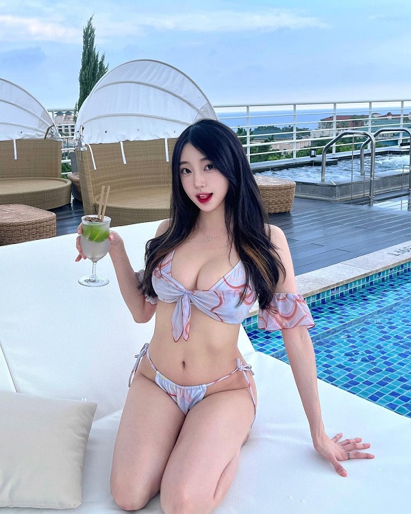 Nụ cười nhẹ nhàng khiến tim tan chảy