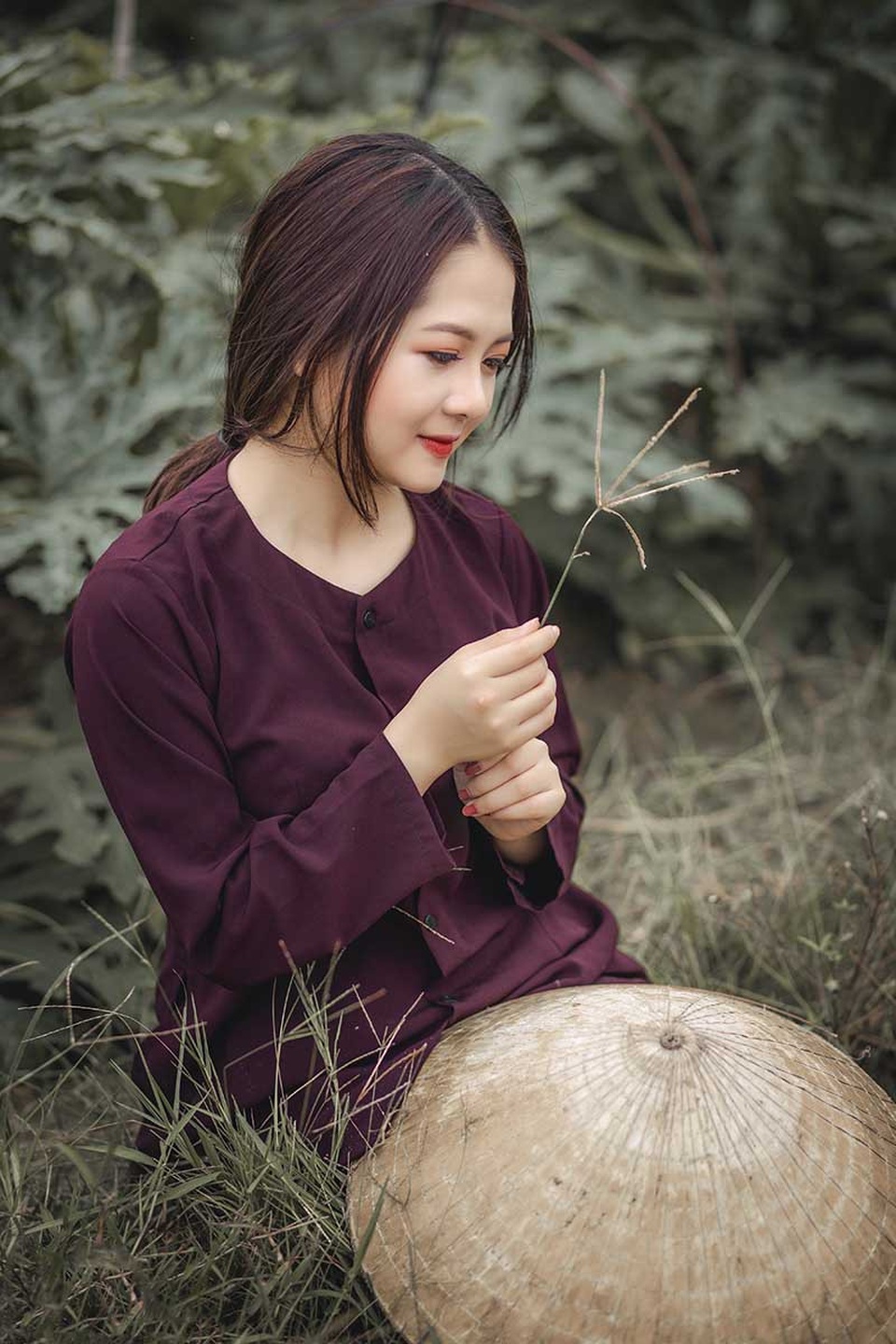 Cô chia sẻ thêm: “Ngoài mẫu ảnh thì mình mong sau này sẽ mở một cửa hàng kinh doanh, có thể là thời trang, trước khi thực hiện được điều đó thì cứ sống tốt ở hiện tại đã”.