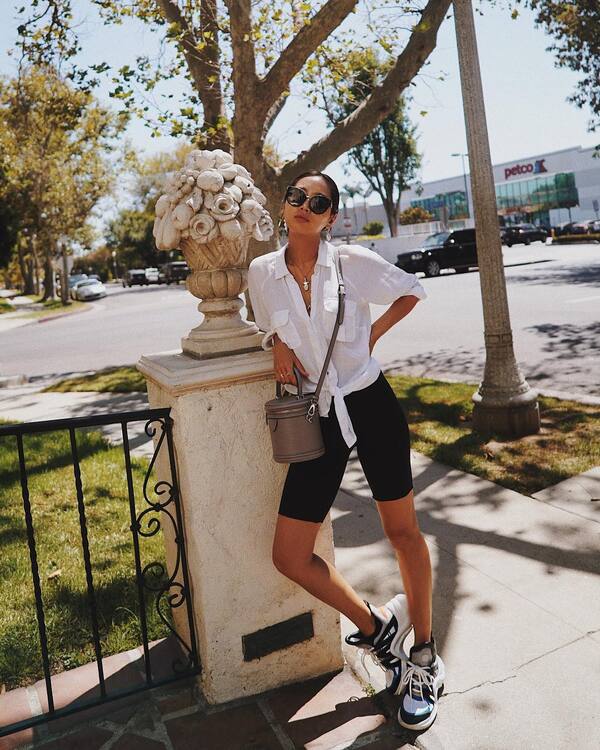 Bí quyết phối giày với quần short Nữ cá tính trendy 2024