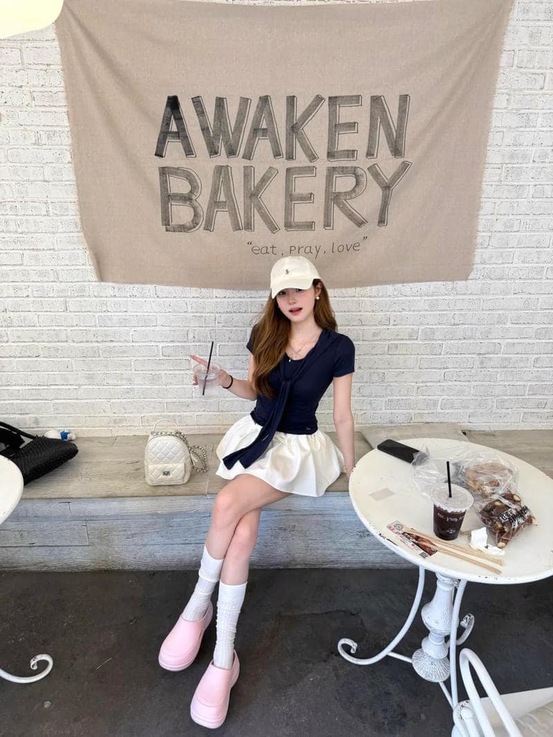 gái xinh hàn váy ngắn cực gợi cảm