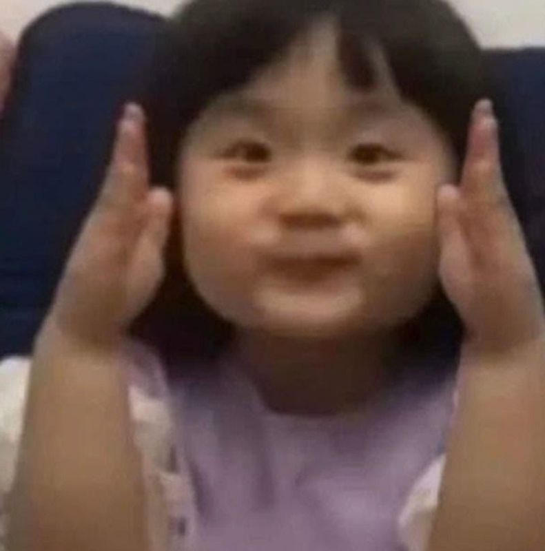 Bộ Sưu Tập Ảnh Meme Giơ Tay Cười Chảy Nước Mắt 2026