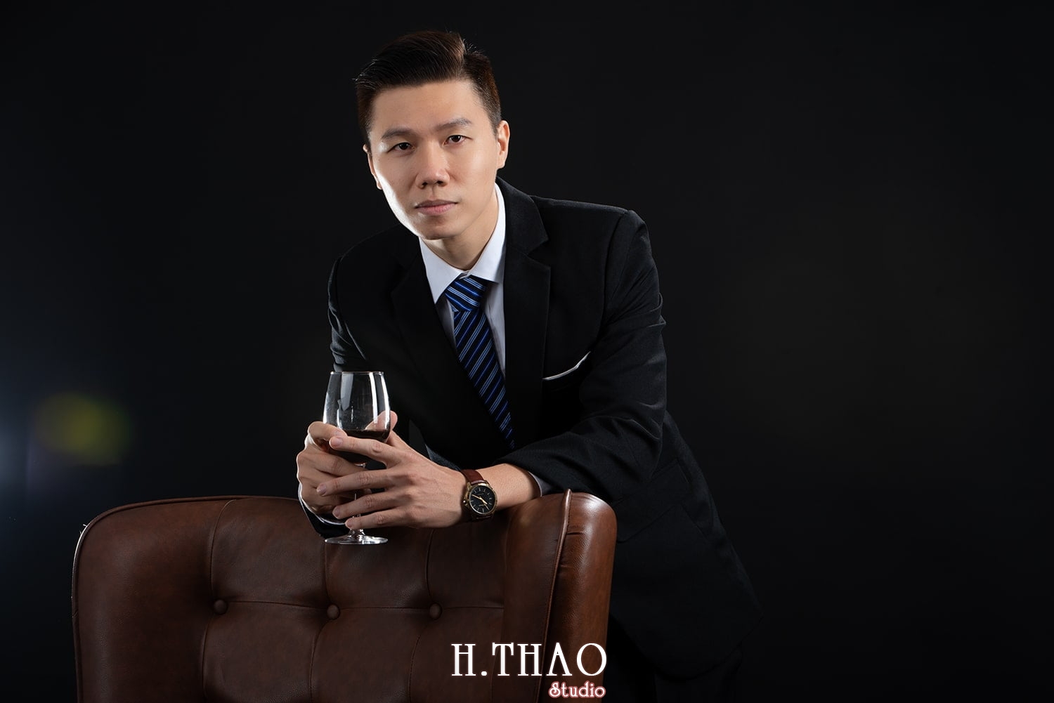 Anh profile 15 2 - Album tổng hợp ảnh doanh nhân trẻ đẹp Tháng 10- HThao Studio