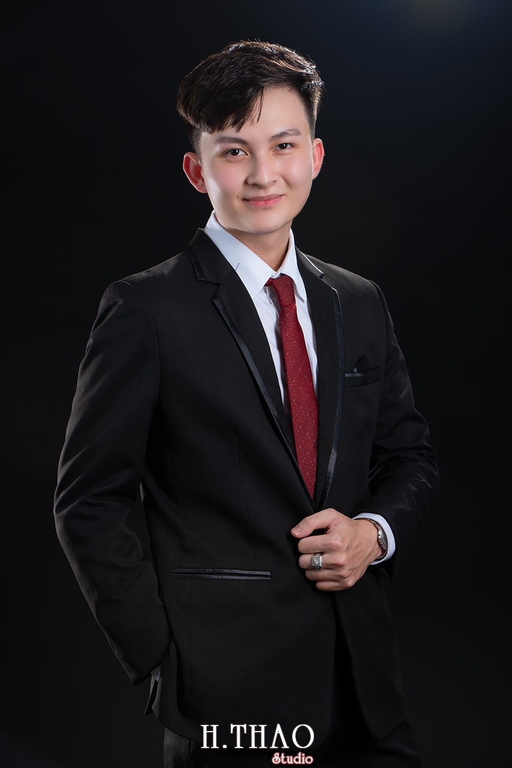 Anh profile 11 3 - Album tổng hợp ảnh doanh nhân trẻ đẹp Tháng 10- HThao Studio