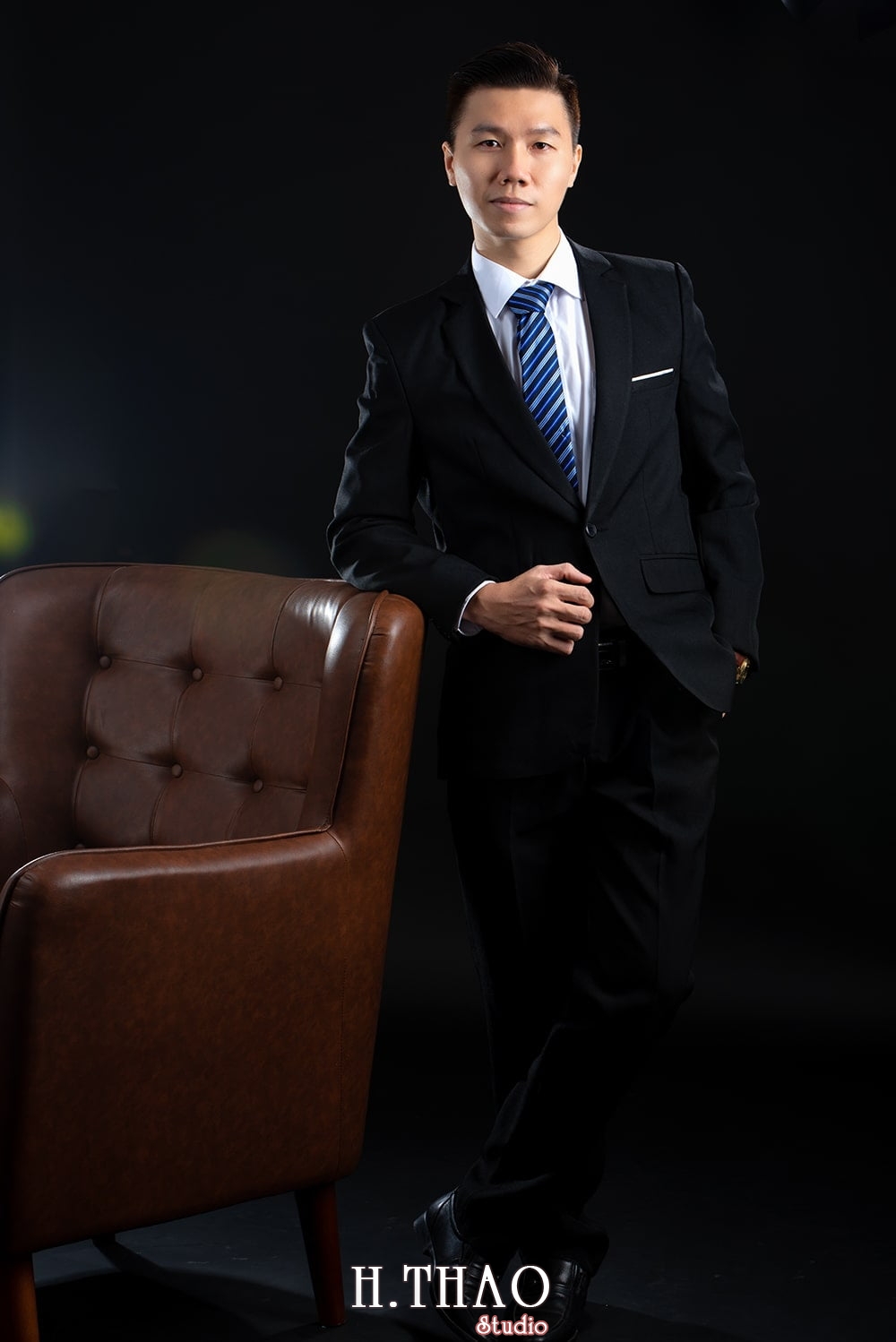 Anh profile 12 3 - Album tổng hợp ảnh doanh nhân trẻ đẹp Tháng 10- HThao Studio