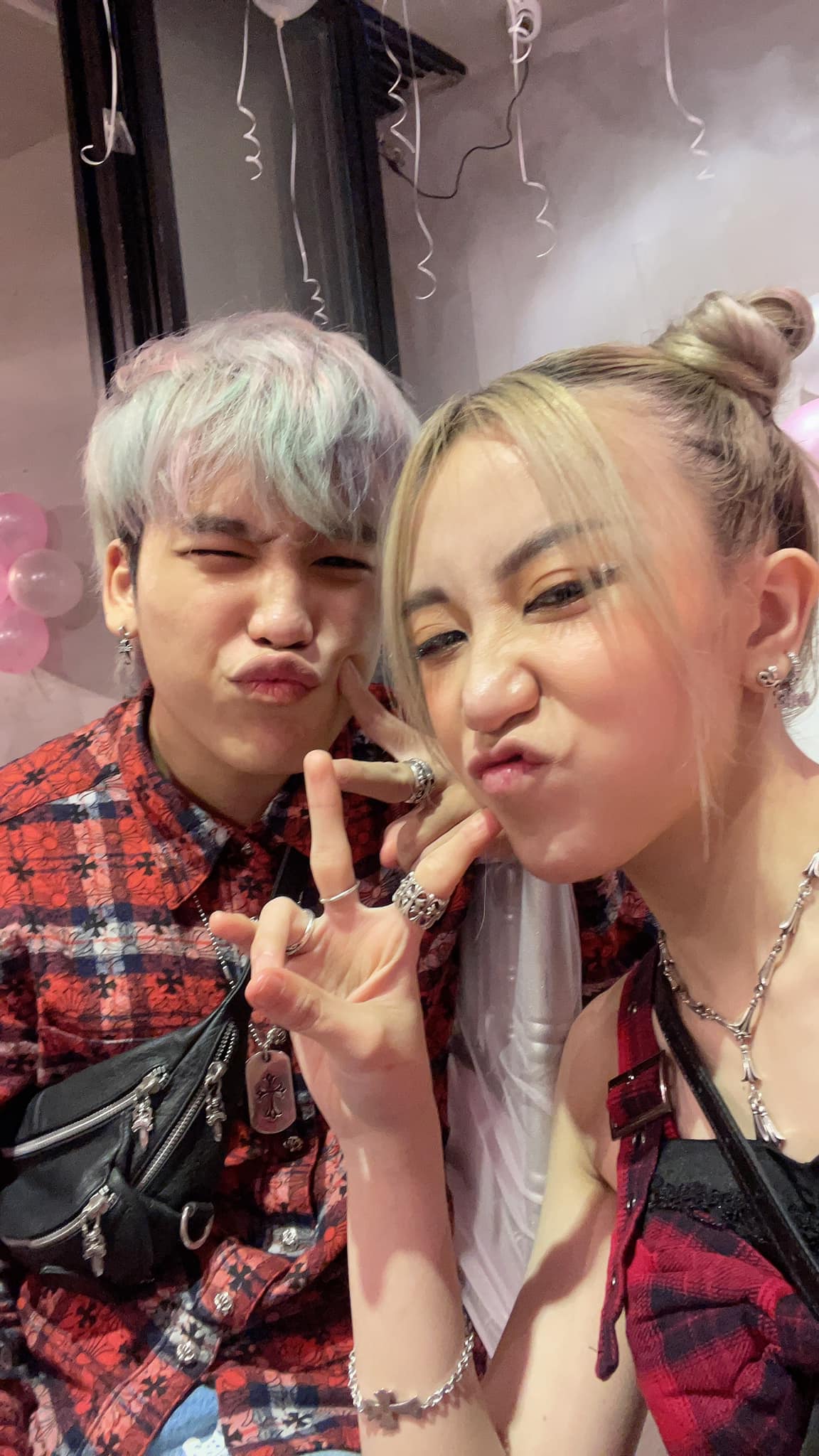 Hình ảnh của hiha và yummie