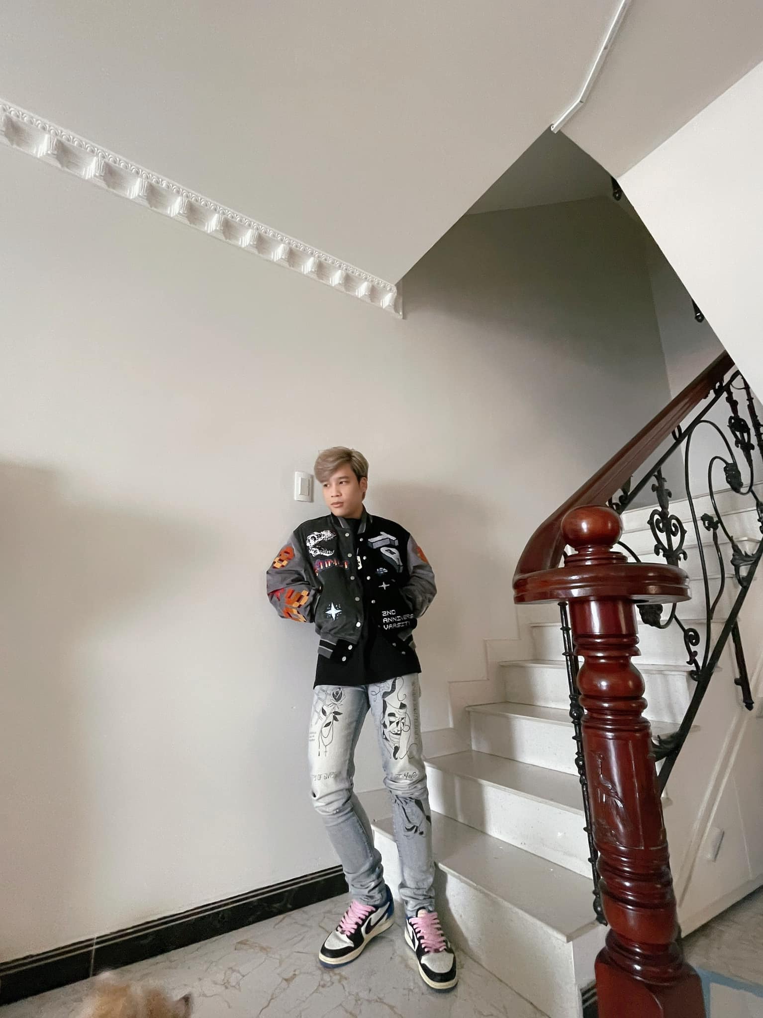 Hình ảnh Hiha ngoài đời ngầu