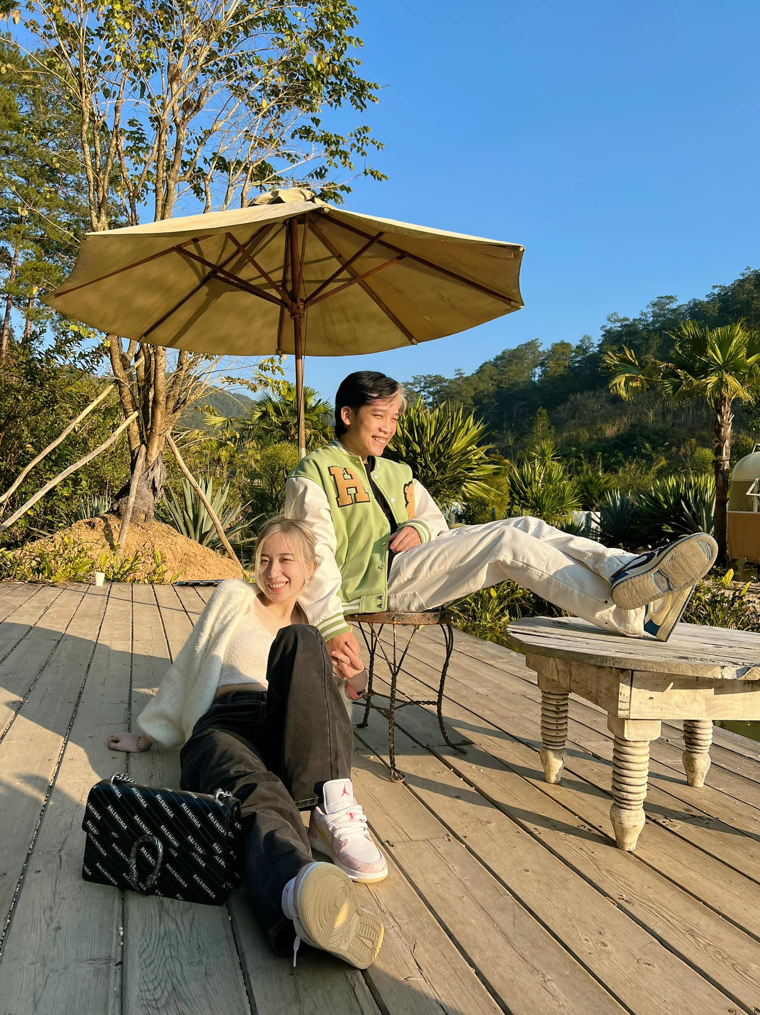 Ảnh cặp đôi Hiha và Yummie