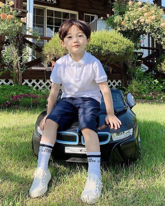 Ảnh trai đẹp 9 tuổi Việt Nam thường mang đến sự trẻ trung và năng lượng tích cực