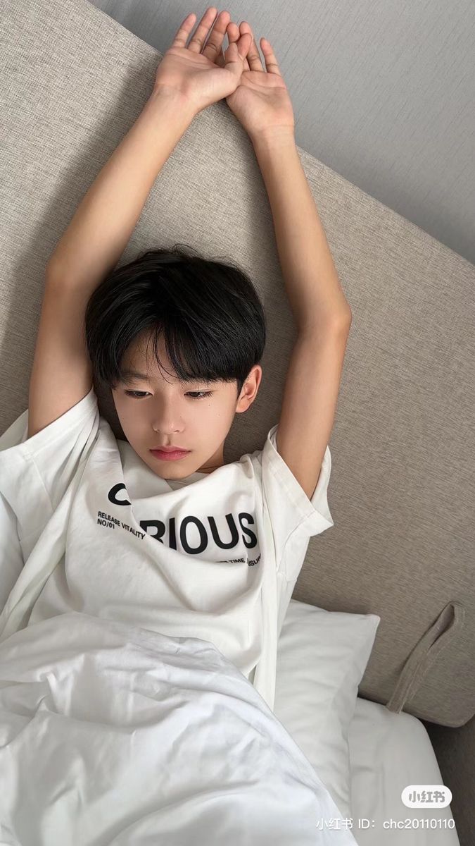 Ảnh con trai 9 tuổi đẹp ghi lại những khoảnh khắc đời thường đầy chân thật tự nhiên