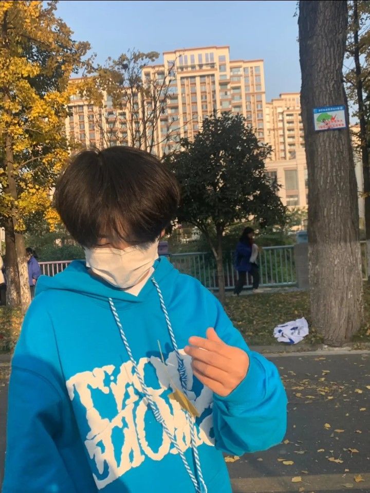 Hình ảnh trai đẹp 9 tuổi giản dị nhưng đủ sức gây ấn tượng với cộng đồng mạng