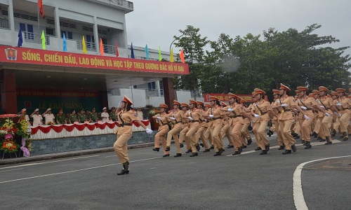 TRƯỜNG CAO ĐẲNG CẢNH SÁT NHÂN DÂN 2 TỔ CHỨC LỄ KHAI GIẢNG NĂM HỌC 2016 – 2017