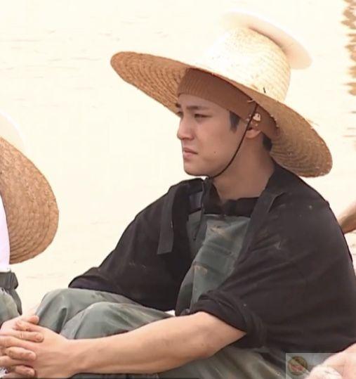 Khi không ai nghe lời nên phải đứng vậy cho ngầu