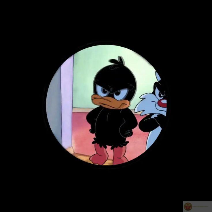 Chống nạnh là một tuyên ngôn không lời