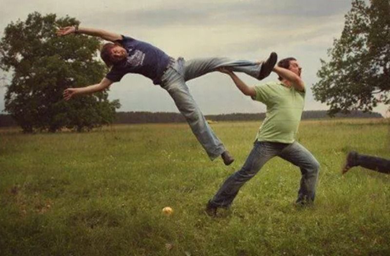 Meme đánh nhau người thật