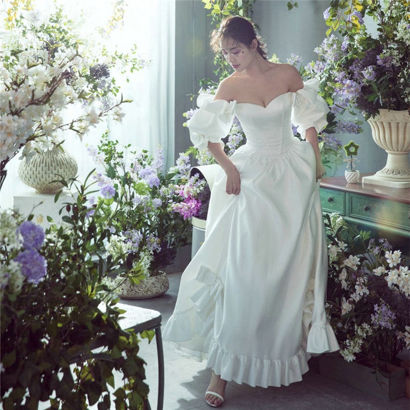 váy cưới trễ vai đơn giản