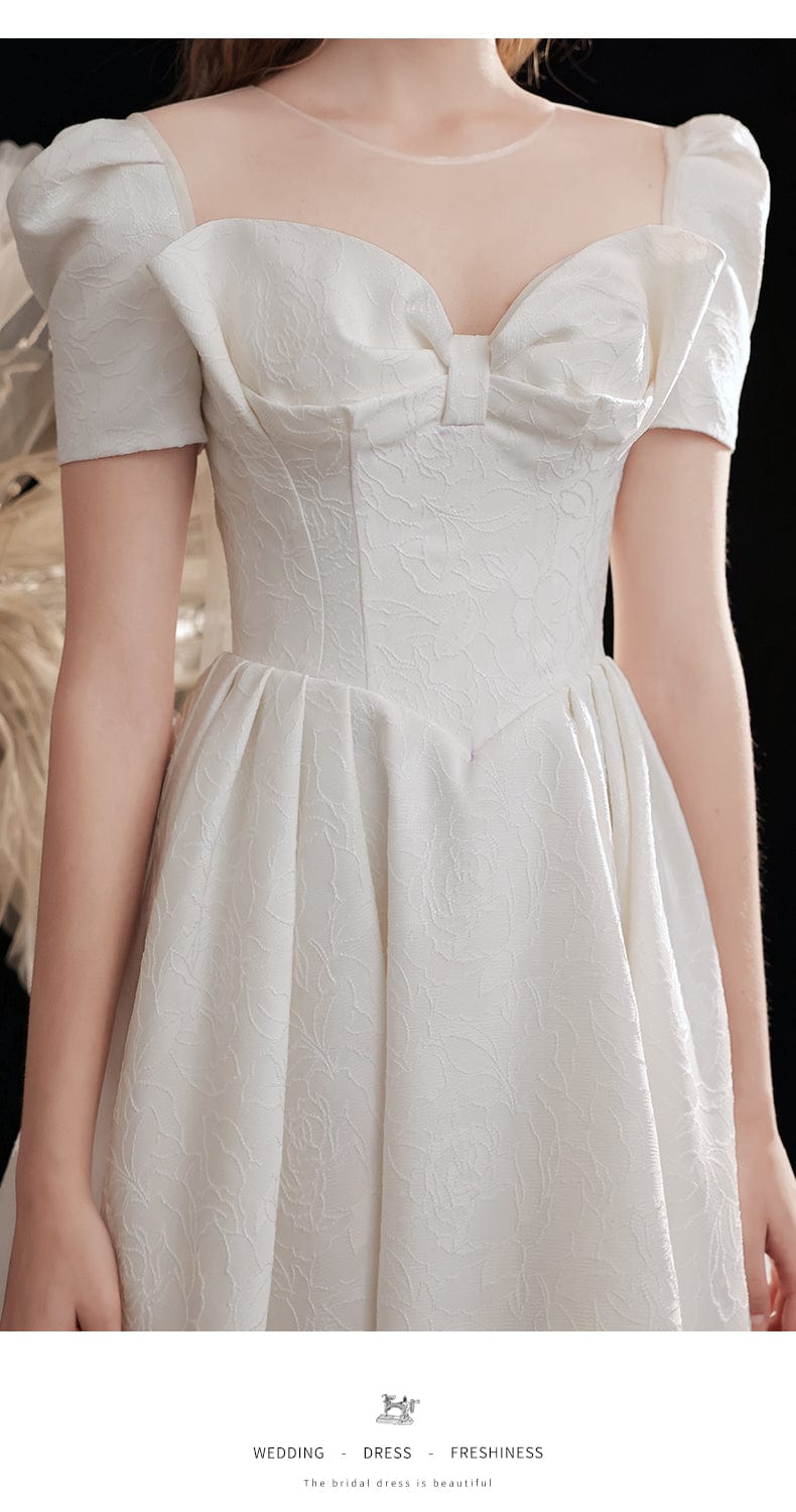 váy cưới trễ vai