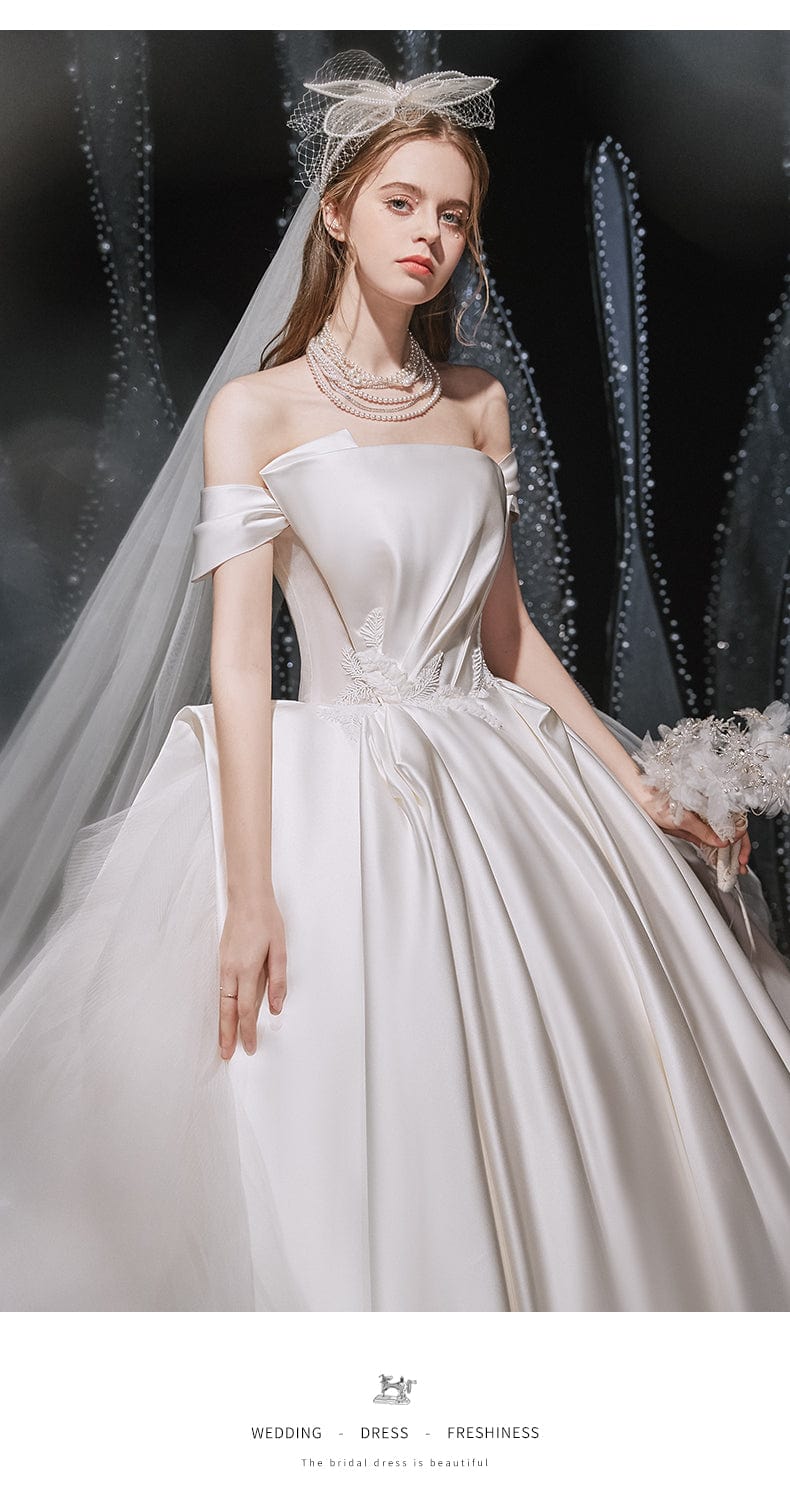 váy cưới trễ vai