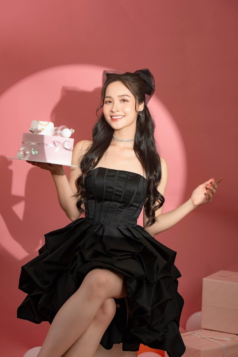 [Bảng Giá] Makeup, Trang điểm chụp ảnh sinh nhật - 57