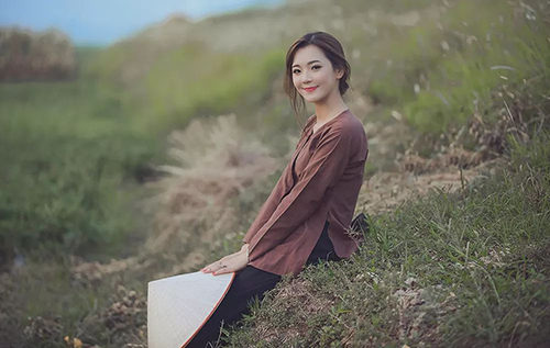 Thôn nữ gây sốt vì xinh đẹp dịu dàng nhất vịnh Bắc Bộ - 9