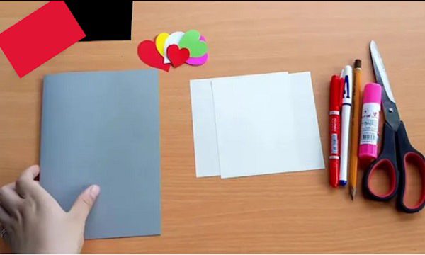 Nguyên liệu cần chuẩn bị để làm thiệp chúc mừng năm mới 