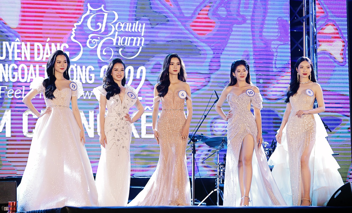 Lộ diện Tân hoa khôi trường đại học Ngoại thương Hà Nội - 9