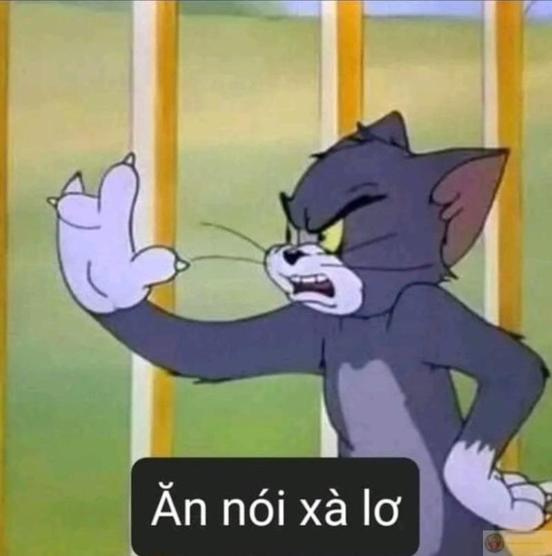 Ngồi im vì sợ nói ra sẽ bốc hơi ai đó