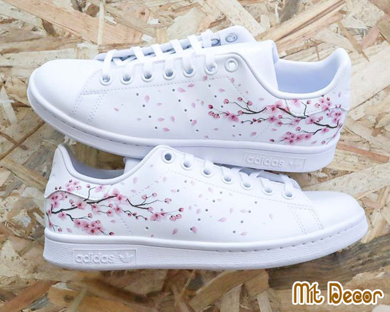 custom giày hình hoa đào