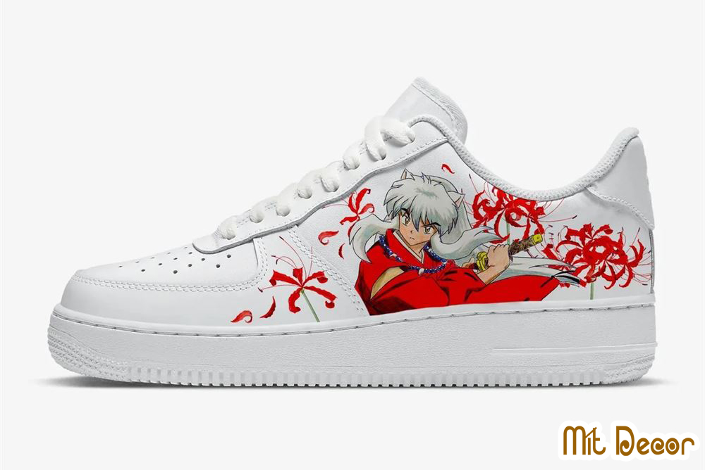 vẽ hoa bỉ ngạn lên giày