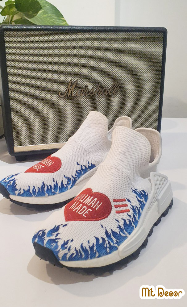 custom giày đơn giản