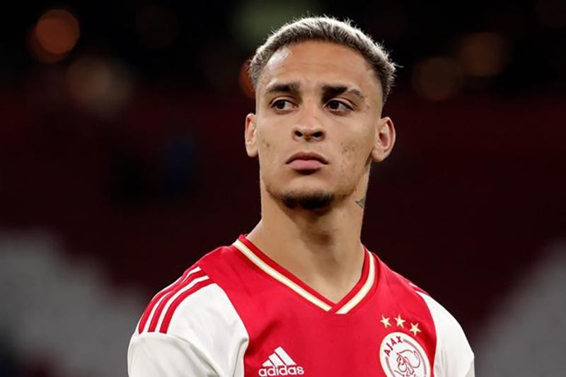 MU tung 100 triệu euro dụ dỗ, Antony lập tức bỏ tập ở Ajax