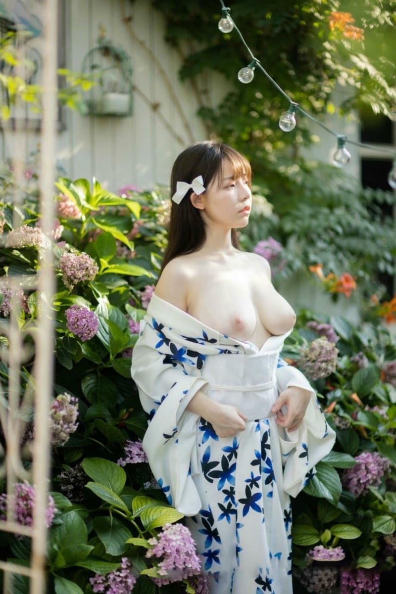 Sex cổ trang nóng bỏng trong tẩm cung