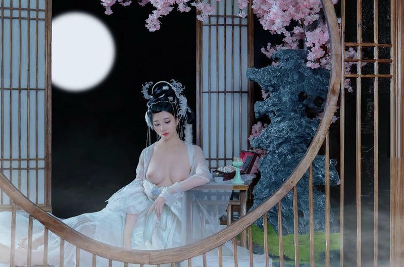 Ảnh sex cổ trang gái xinh vào thế doggy