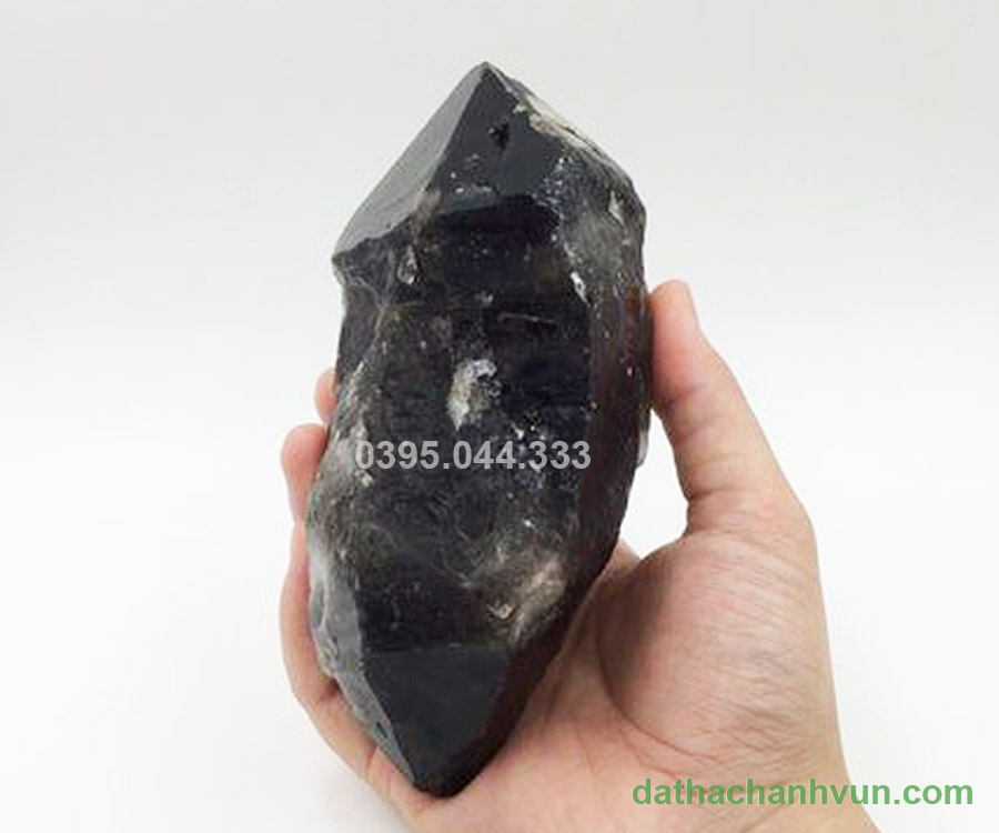 da-thach-anh-den-tho-co-tac-dung-phong-thuy-lon