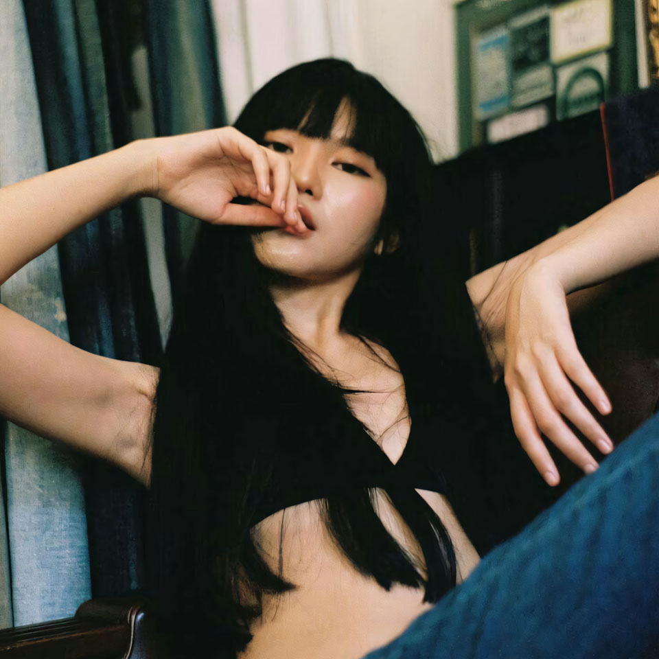 hinh anh co gai buon chat 960px 960px avatar 17