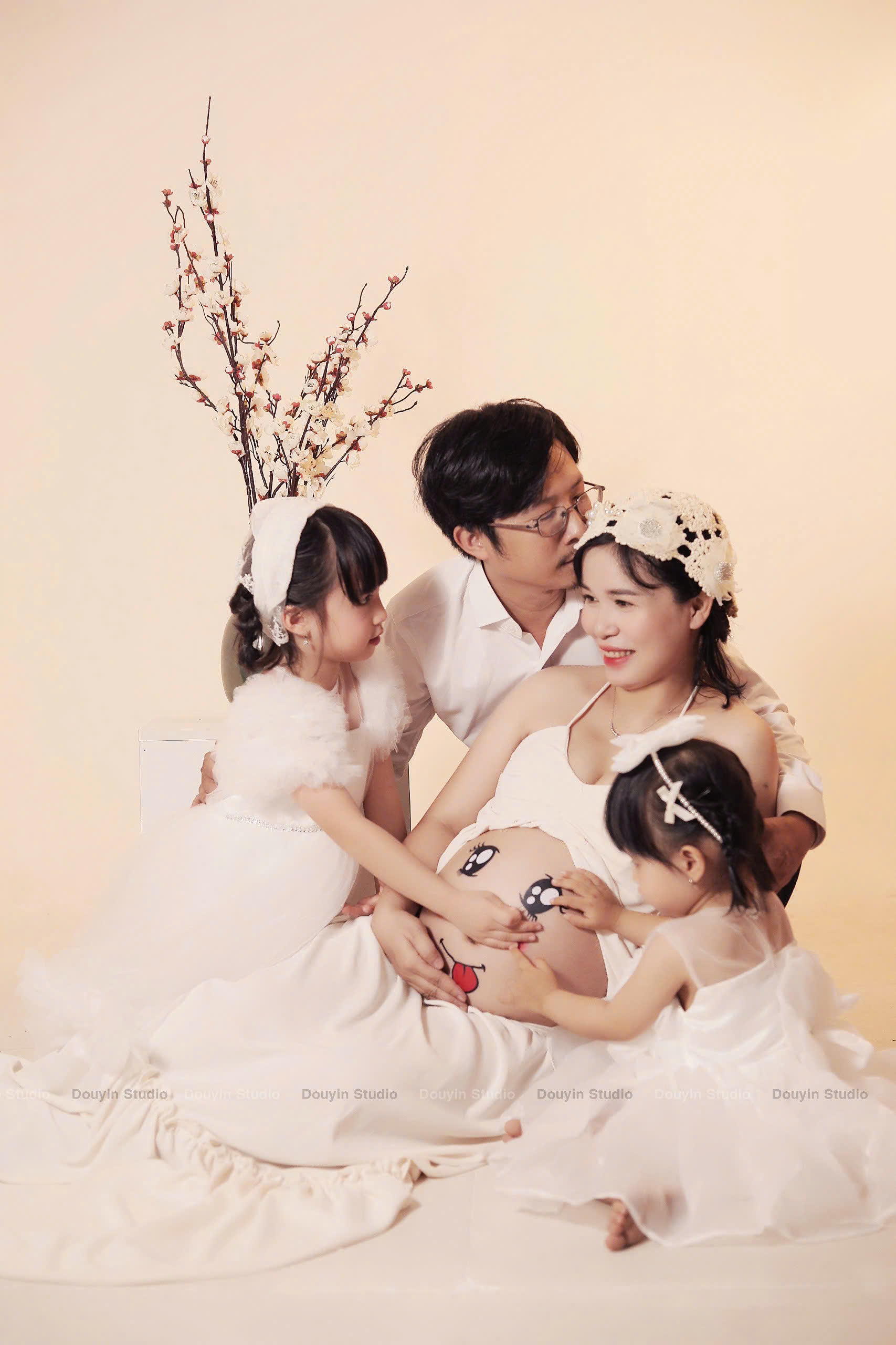 cach-tao-dang-gia-dinh-4-nguoi-dep