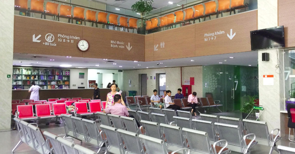 Lối vào BV Nhi Trung ương trên đường La Thành