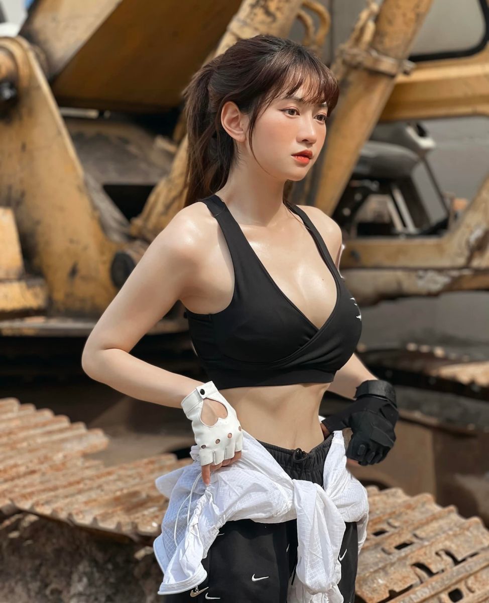 Ảnh Lê Bống đẹp cute, tổng hợp ảnh ngầu, sexy nóng bỏng nhất