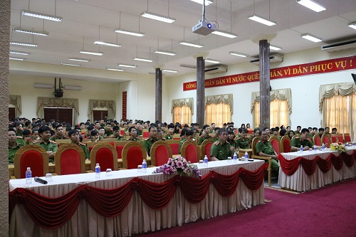 KHAI GIẢNG LỚP BỒI DƯỠNG KIẾN THỨC QUỐC PHÒNG VÀ AN NINH ĐỐI TƯỢNG 4 KHÓA 3