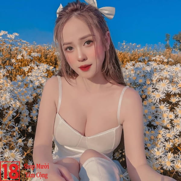 Ảnh Gái Khoe Vú đẹp (8)