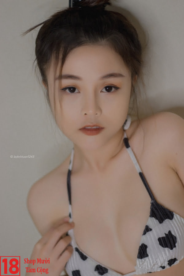 Gái Xinh Khoe Ngực To Khủng Căn Tròn (3)