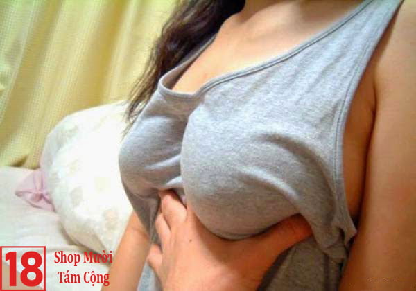 Gái Xinh Show Vú đẹp Nhìn Là Muốn Húp (4)