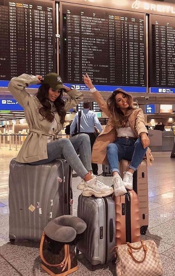 Học cách tạo dáng check-in sân bay siêu xịn