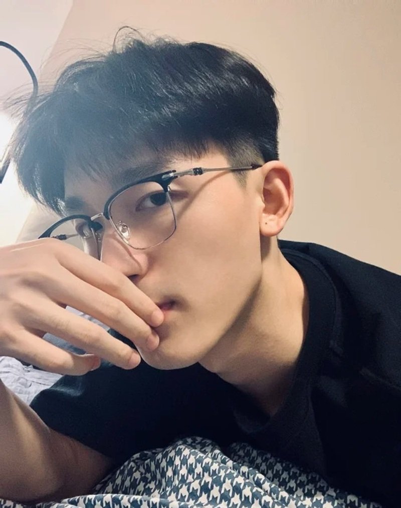 phong cách đường phố ảnh trai đẹp che mặt