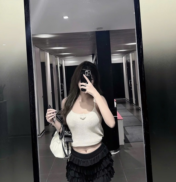 ảnh gái xinh che mặt 5