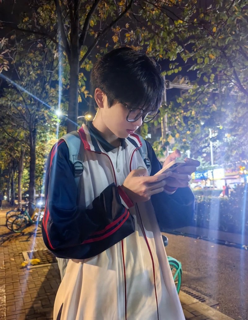 Hình ảnh trai đẹp 2k7 phong cách ngầu