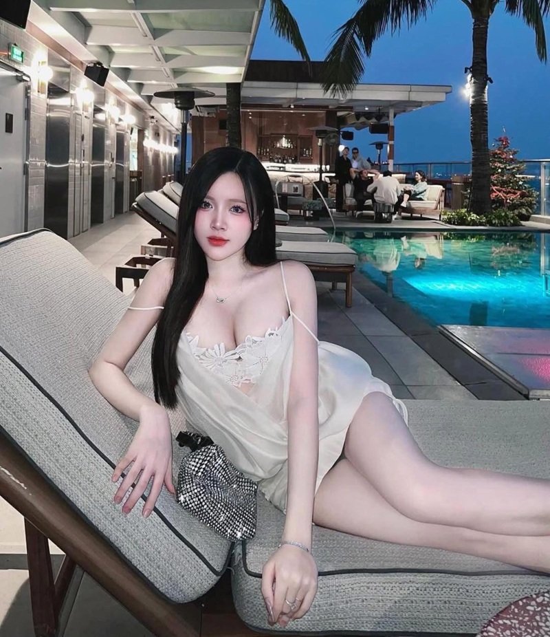 Ảnh gái xinh vú bự trẻ trung năng động