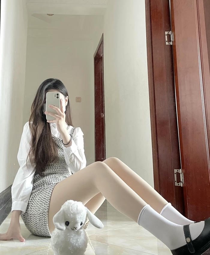 ảnh đùi gái xinh gợi cảm